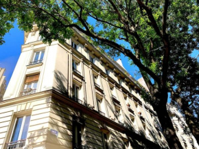 Appartement Haussmanien au coeur du village Montmartre !